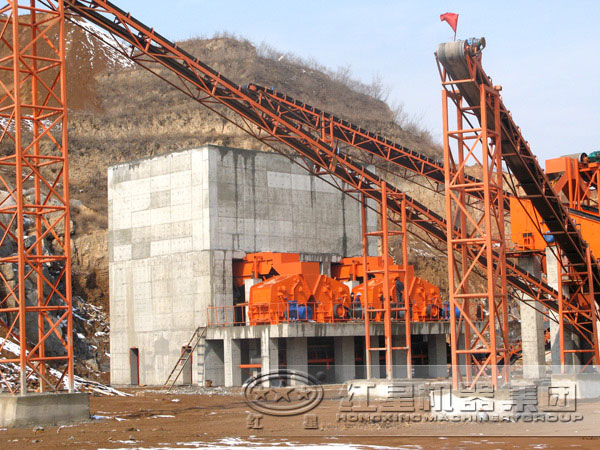 反擊式破碎機安裝現場