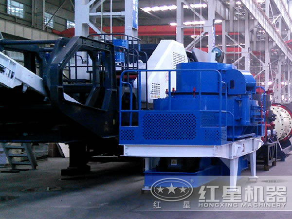 移動制砂機支架與主設備合影 移動制砂機支架與主設備合影