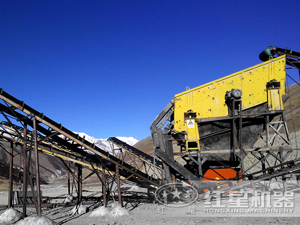 振動篩工作現場 振動篩工作現場