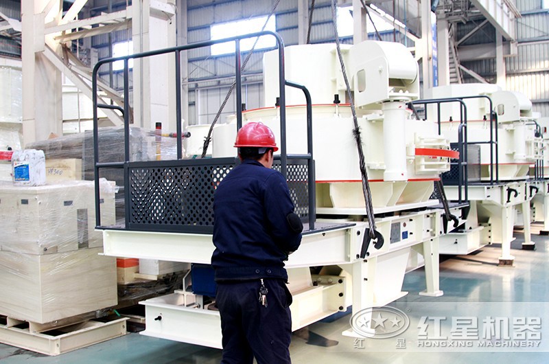 鵝卵石制砂機發貨現場 鵝卵石制砂機發貨現場