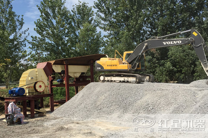 重錘式破碎機工作現場 重錘式破碎機工作現場