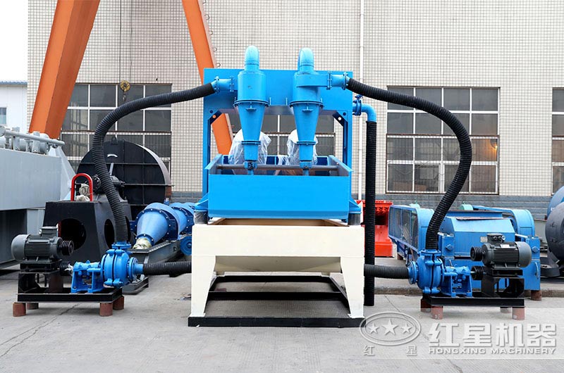 準備連接輪式洗沙機的細沙回收一體機 準備連接輪式洗沙機的細沙回收一體機