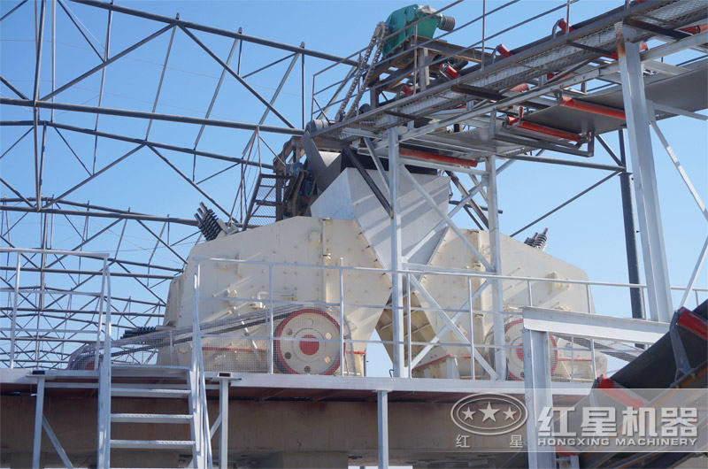 反擊式破碎機現場 反擊式破碎機現場