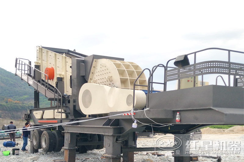 一體式移動(dòng)破碎機(jī)單機(jī)作業(yè)現(xiàn)場(chǎng)實(shí)拍 一體式移動(dòng)破碎機(jī)單機(jī)作業(yè)現(xiàn)場(chǎng)實(shí)拍