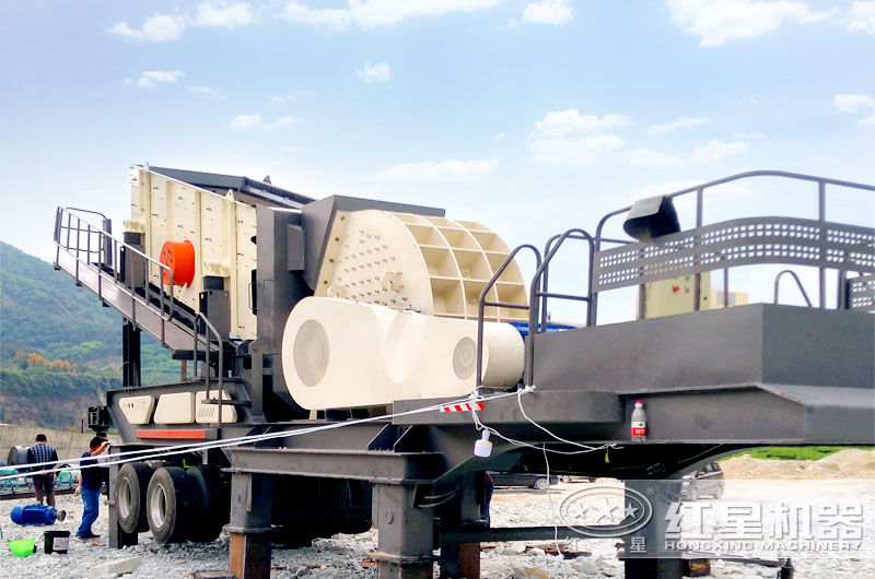 移動重錘式破碎站工作現(xiàn)場實拍 移動重錘式破碎站工作現(xiàn)場實拍