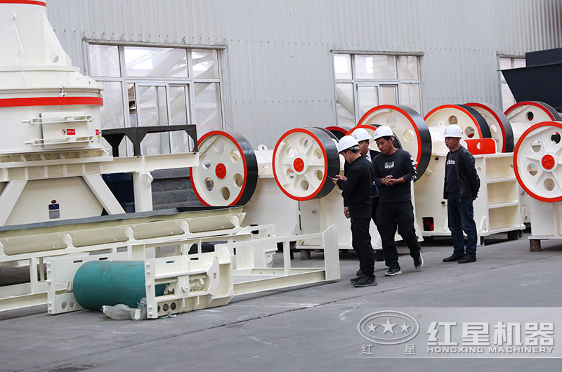 客戶前來廠區(qū)進(jìn)行參觀考察 客戶前來廠區(qū)進(jìn)行參觀考察