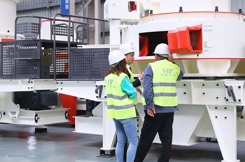 客戶前來(lái)參觀考察制砂機(jī) 客戶前來(lái)參觀考察制砂機(jī)