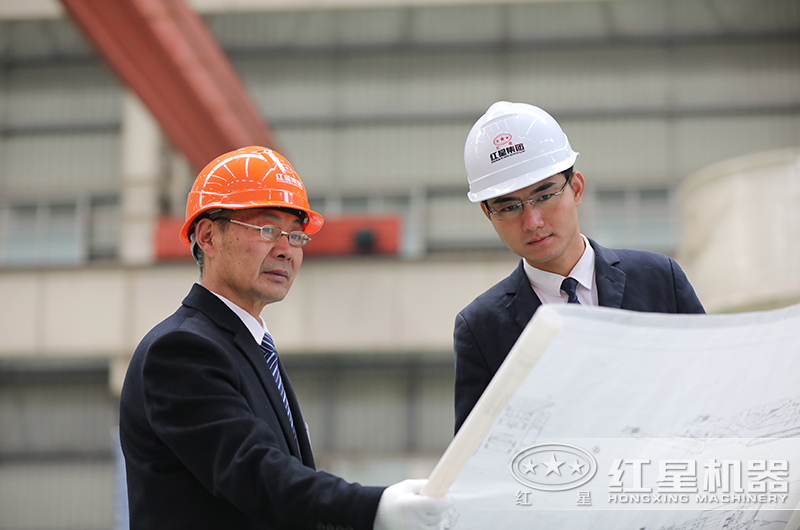 資深技術師傅在線指導生產設計 資深技術師傅在線指導生產設計