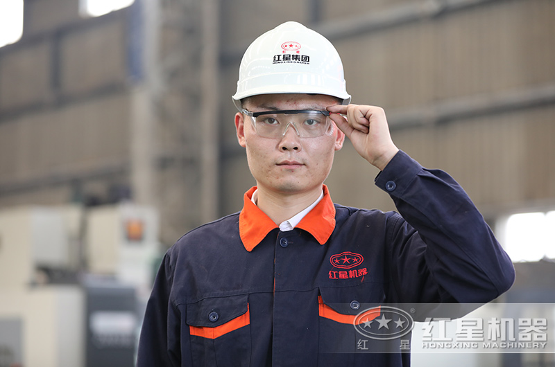 對(duì)每一道工序都認(rèn)真負(fù)責(zé),質(zhì)量化發(fā)展是紅星一直以來(lái)的使命 對(duì)每一道工序都認(rèn)真負(fù)責(zé),質(zhì)量化發(fā)展是紅星一直以來(lái)的使命