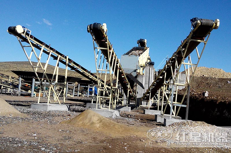 砂石骨料生產(chǎn)現(xiàn)場進行中 砂石骨料生產(chǎn)現(xiàn)場進行中