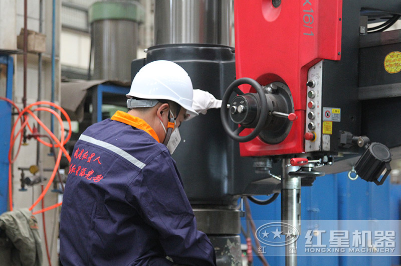 車間工人作業實景 車間工人作業實景