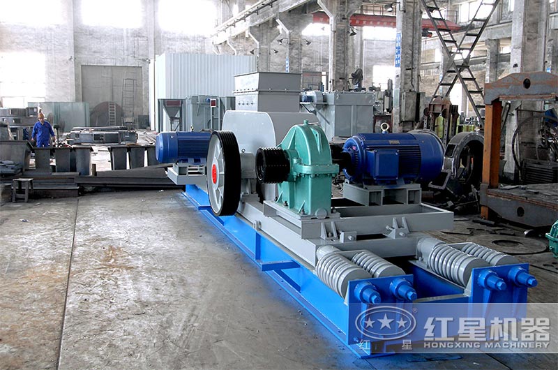 全液壓對輥制砂機設(shè)備車間 全液壓對輥制砂機設(shè)備車間